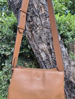 Like New Radley London  Crossbody-camel Color